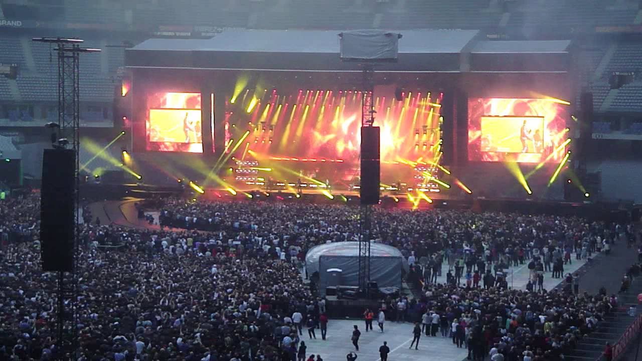 Johnny Hallyday Allume le feu au Stade de France backdrop