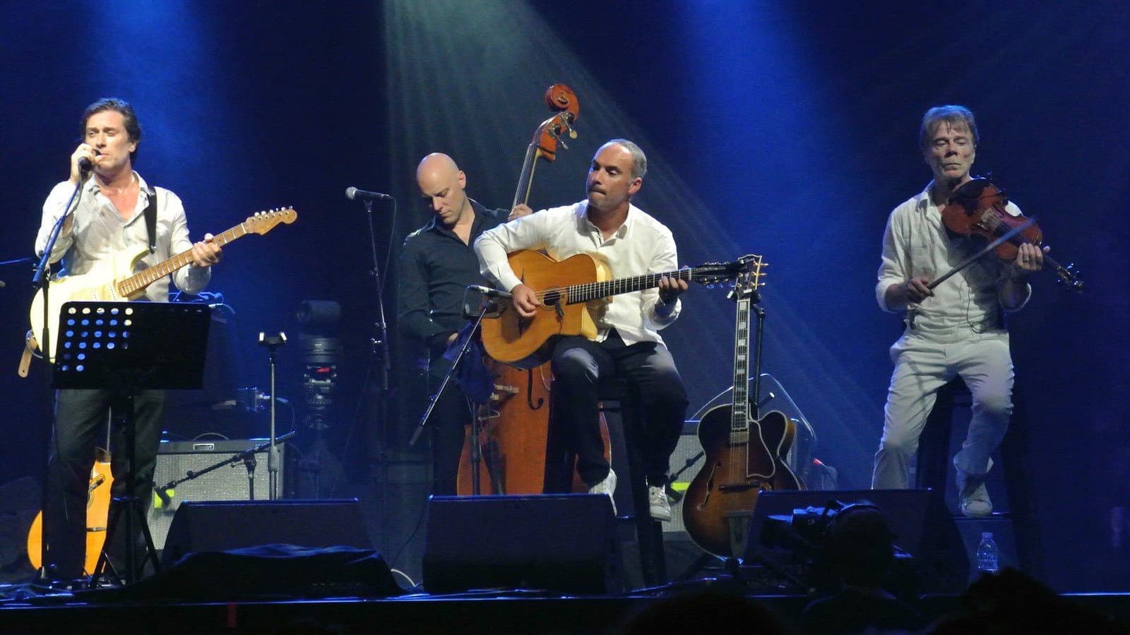 Thomas Dutronc et les esprits manouches backdrop