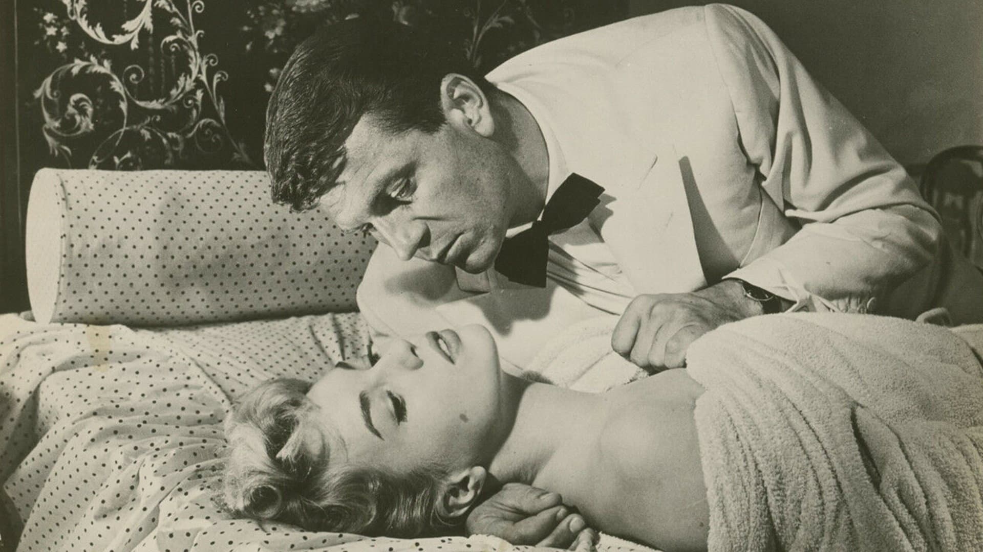A Kiss for a Killer backdrop