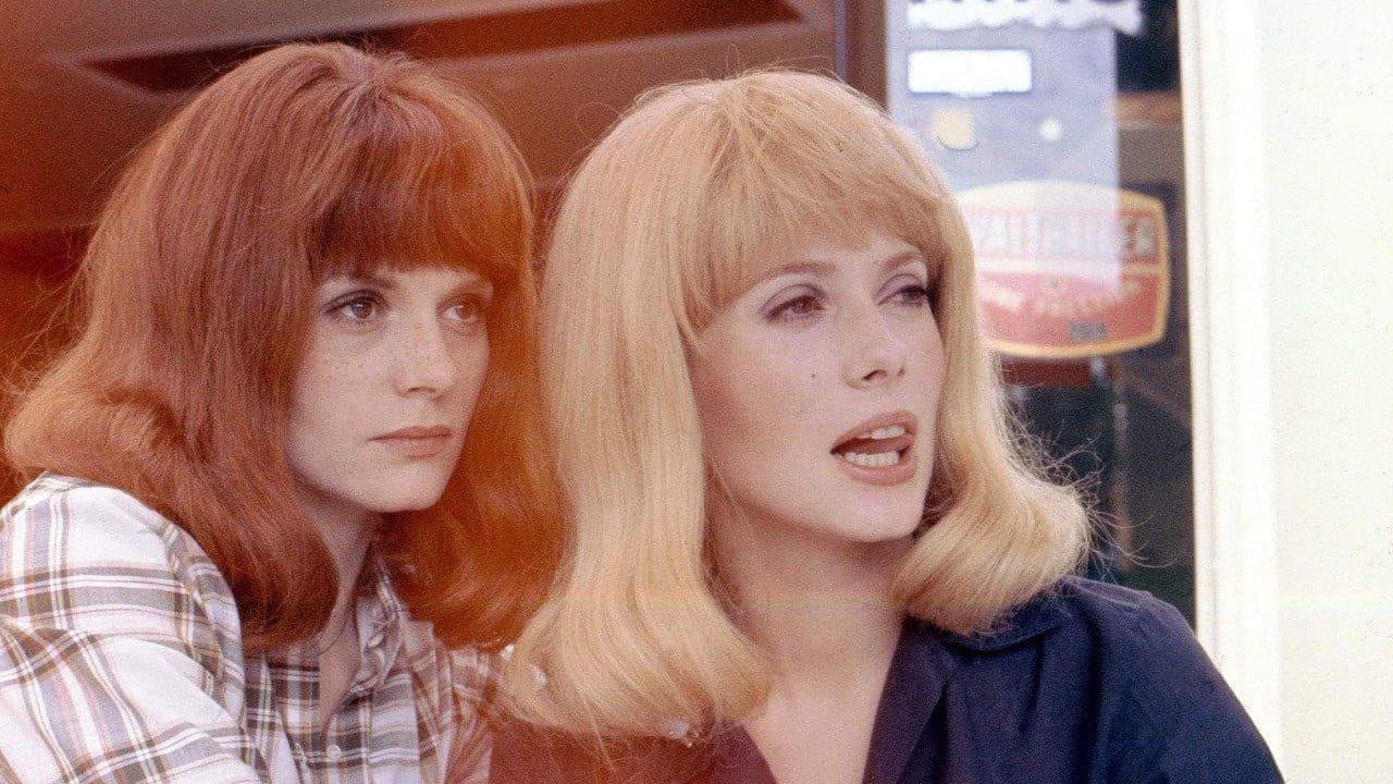 Behind the screens : Les demoiselles de Rochefort backdrop