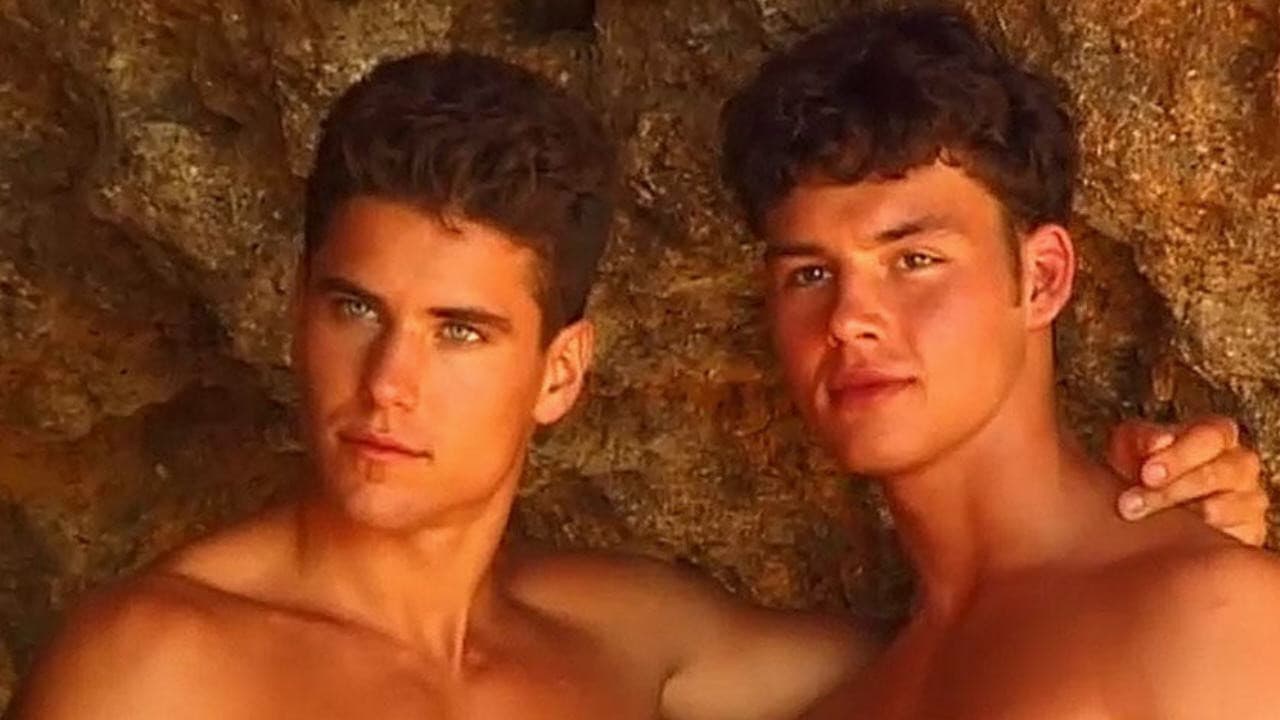 All About BelAmi backdrop