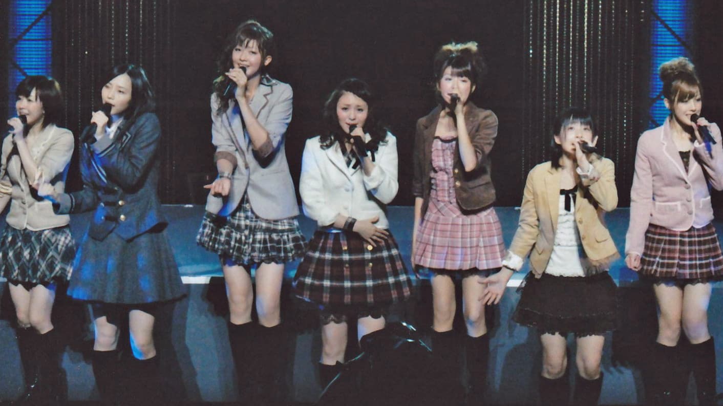 Berryz Kobo Concert Tour 2009 Aki ~Medachitai!!~ backdrop