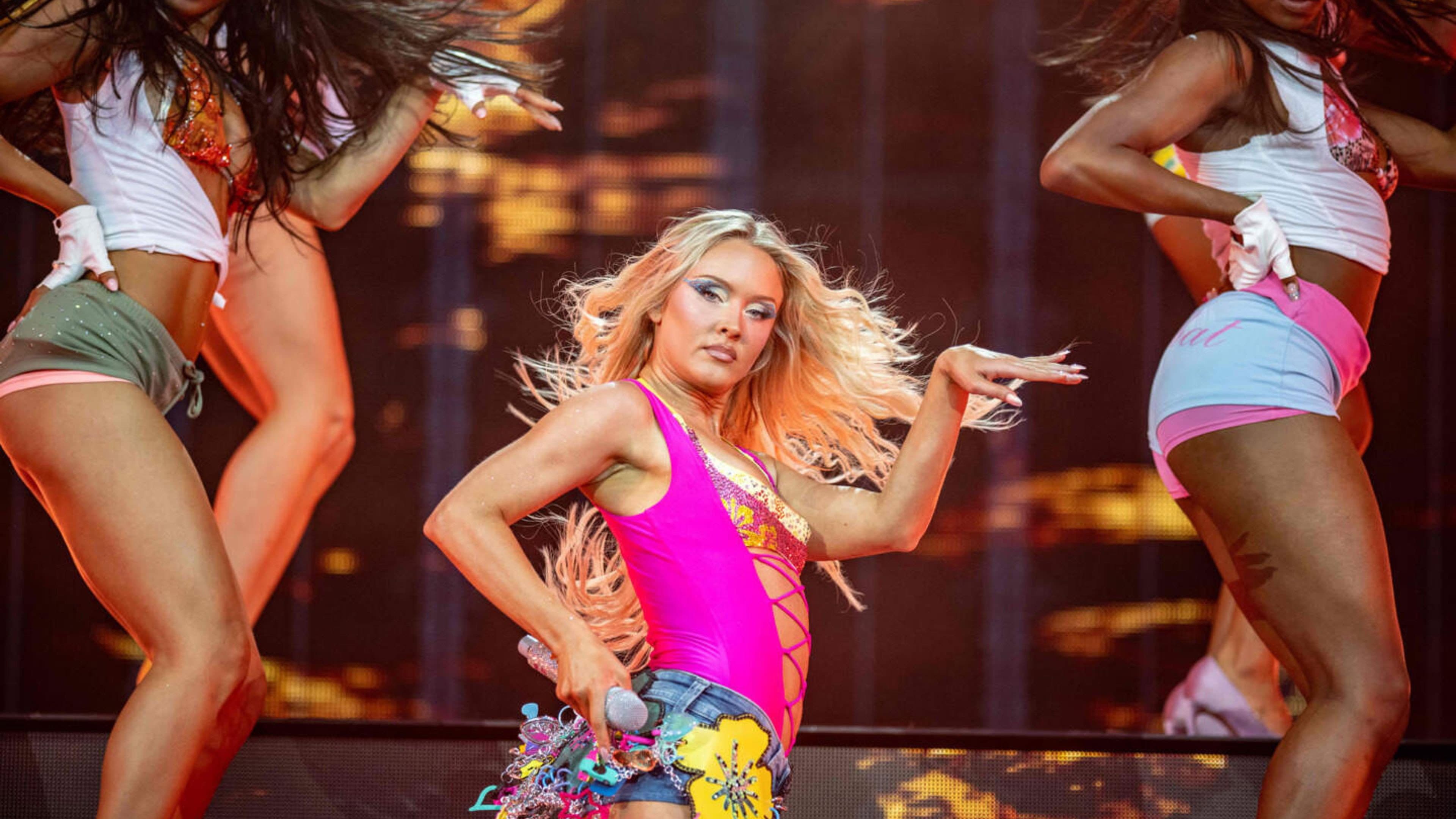 Zara Larsson: Pinkpop Festival 2026 backdrop