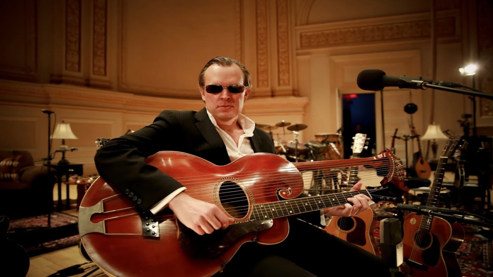 Joe Bonamassa - Live at Carnegie Hall - An Acoustic Evening backdrop