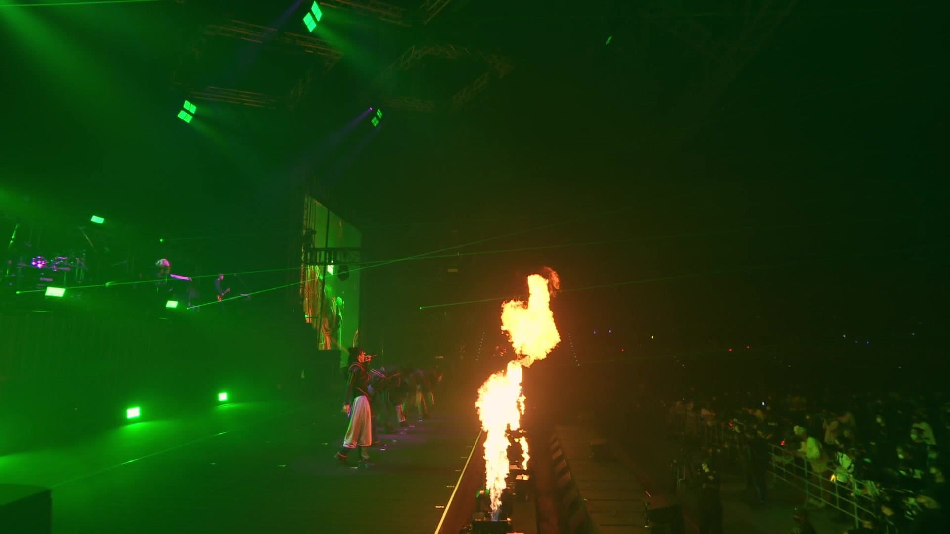 BiSH SPARKS the FiNAL BATTLE of REVENGE EPiSODE 3 at Marine Messe Fukuoka Hall A backdrop